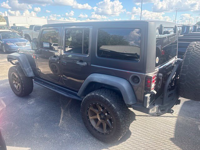 Used 2016 Jeep Wrangler Unlimited Rubicon w/ Connectivity Group AWD/4WD image 7