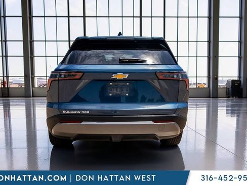 Used 2025 Chevrolet Equinox LT AWD/4WD image 22