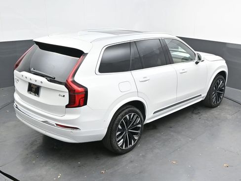 New 2026 Volvo XC90 B6 Plus image 36