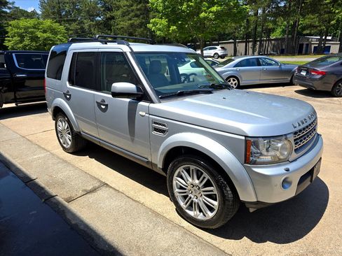 Used 2011 Land Rover LR4 HSE LUX image 1