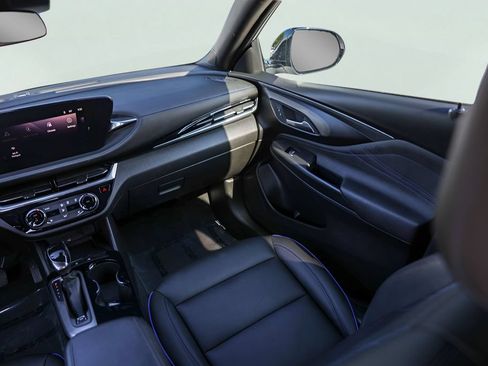 Used 2024 Buick Envista Sport Touring w/ Convenience I Package FWD image 28