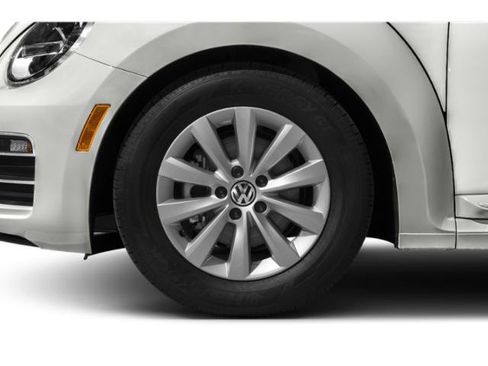 Used 2019 Volkswagen Beetle 2.0T S FWD image 11
