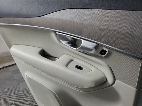 Certified 2024 Volvo XC90 B5 Plus w/ Protection Package Premier image 20