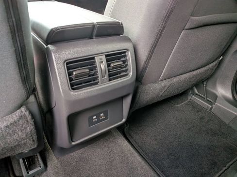 Certified 2022 Nissan Rogue SV FWD image 37