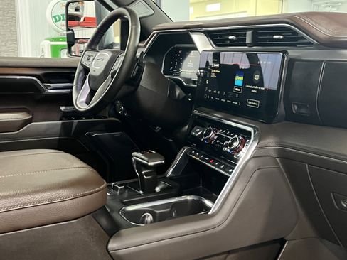 Certified 2024 GMC Sierra 1500 Denali w/ Technology Package image 9