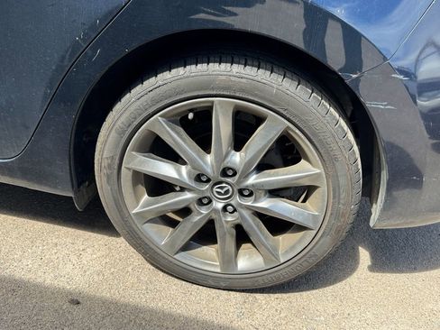 Used 2018 MAZDA MAZDA3 Touring FWD image 9