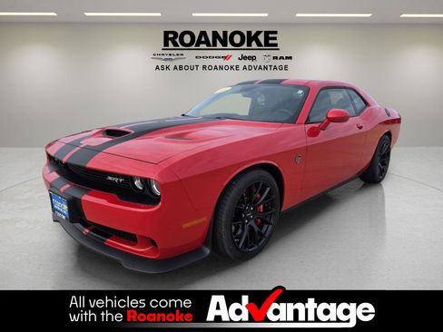 Used 2016 Dodge Challenger SRT Hellcat image 1
