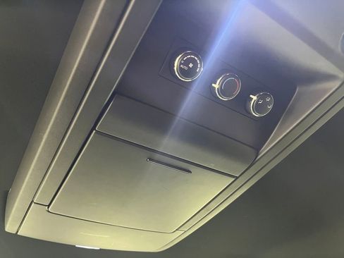 Used 2020 Dodge Grand Caravan GT image 25