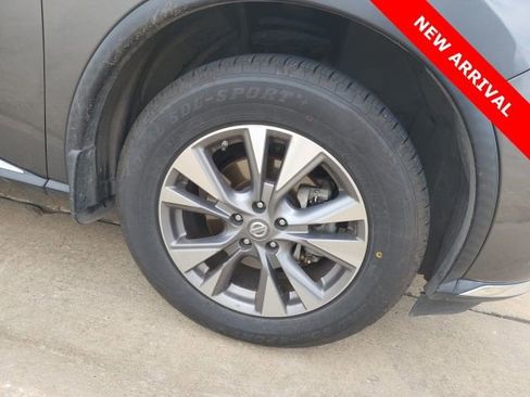 Used 2016 Nissan Murano S image 9