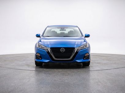 Used 2025 Nissan Altima 2.5 SV