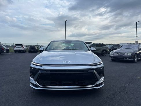 Used 2024 Hyundai Sonata Limited FWD image 8