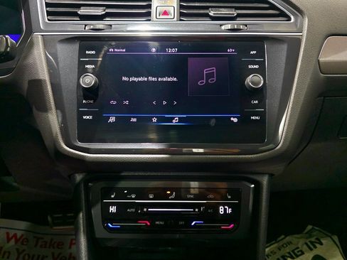 Used 2022 Volkswagen Tiguan SE R-Line image 13