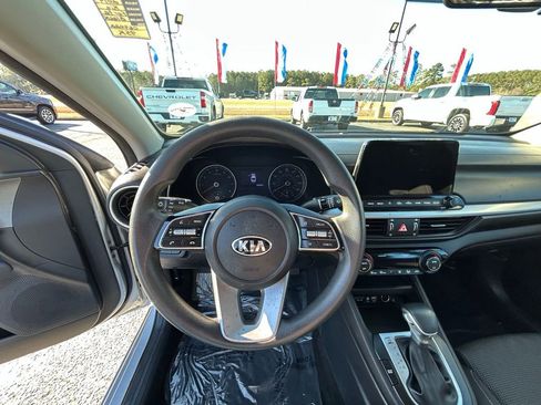 Used 2019 Kia Forte LXS image 29