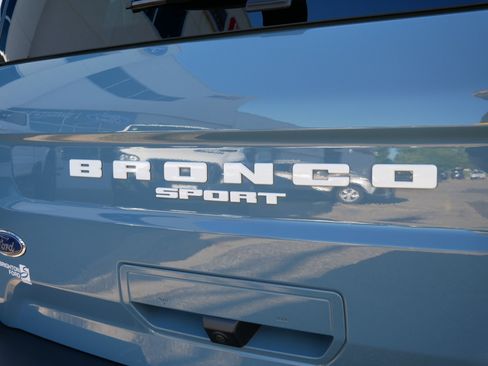 Certified 2023 Ford Bronco Sport Outer Banks w/ Tech Package AWD/4WD image 5