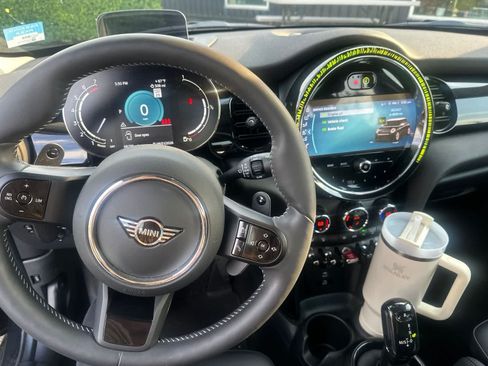 Used 2024 MINI Cooper S FWD image 5