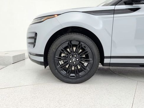 New 2025 Land Rover Range Rover Evoque Dynamic SE image 30