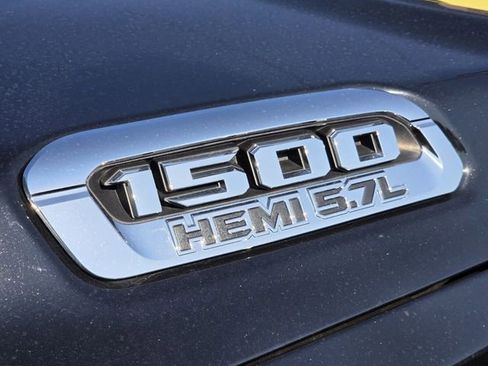 Used 2022 RAM 1500 Big Horn AWD/4WD image 6