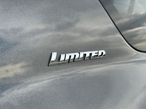 Used 2019 Toyota 4Runner Limited AWD/4WD image 32
