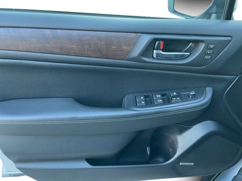 Used 2015 Subaru Outback 2.5i Limited image 21