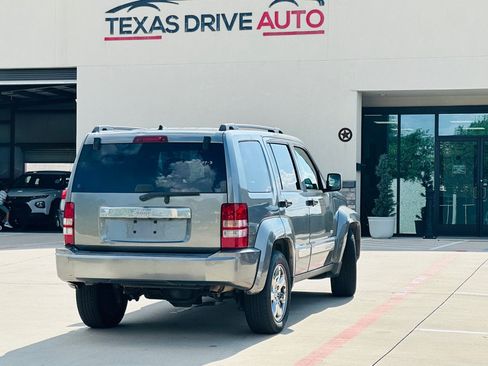 Used 2012 Jeep Liberty Sport RWD image 10