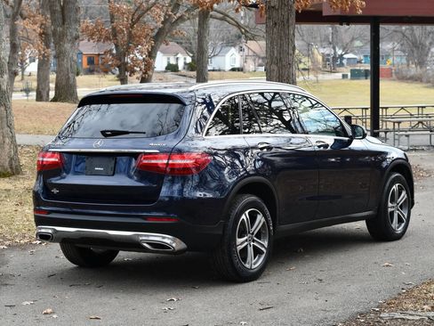 Used 2018 Mercedes-Benz GLC 300 4MATIC image 4