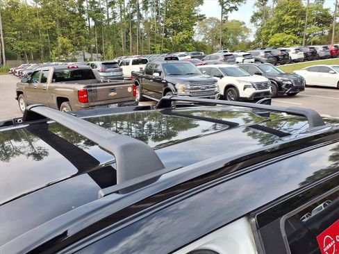 Certified 2023 Nissan Kicks SR w/ SR Premium Package image 11