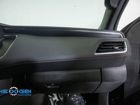 Used 2023 Chevrolet Suburban RST w/ Luxury Package AWD/4WD image 44