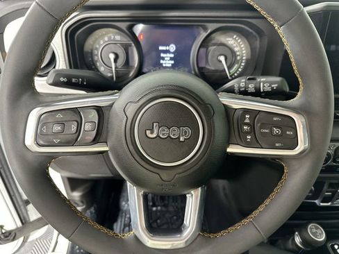Used 2024 Jeep Wrangler Unlimited Sahara AWD/4WD image 19