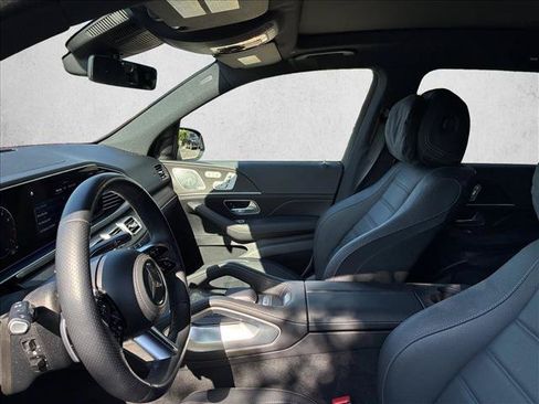 Certified 2025 Mercedes-Benz GLS 580 4MATIC image 11