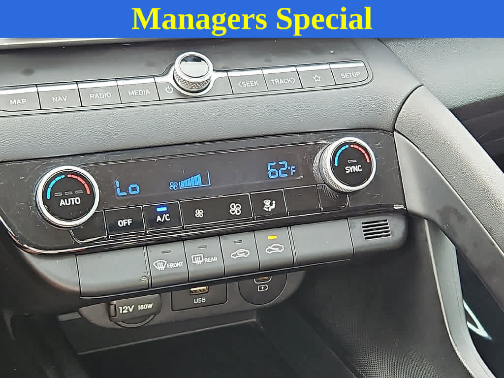 Used 2024 Hyundai Elantra SEL FWD image 14