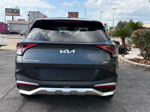 Used 2023 Kia Sportage LX AWD/4WD image 8