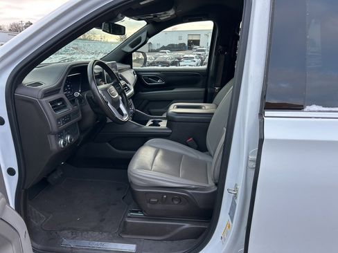 Used 2023 GMC Yukon SLT image 6