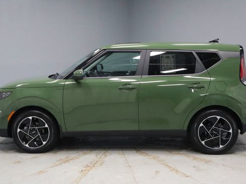 Used 2023 Kia Soul EX image 6