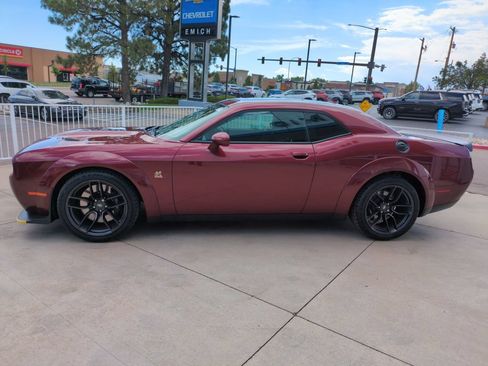 Used 2019 Dodge Challenger R/T Scat Pack RWD image 2