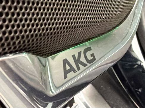 Used 2022 Cadillac Escalade ESV Sport w/ Touring Package image 19