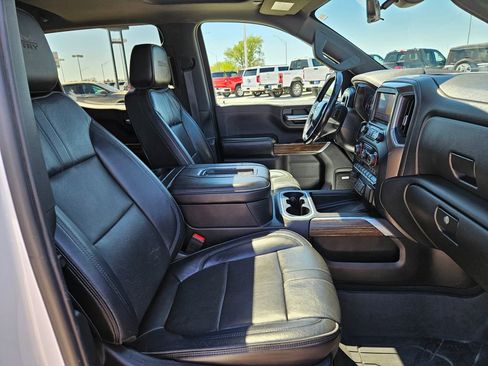 Used 2019 Chevrolet Silverado 1500 High Country w/ Technology Package AWD/4WD image 36