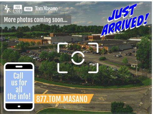 Used 2023 Mercedes-Benz GLC 300 4MATIC image 2