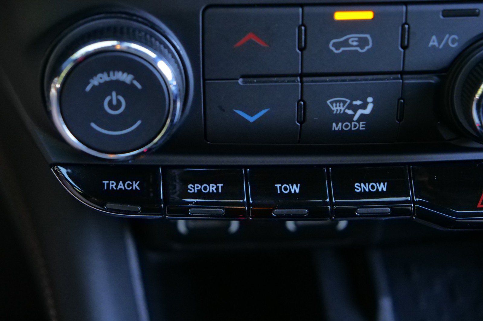 Used 2025 Dodge Durango R/T AWD/4WD image 18