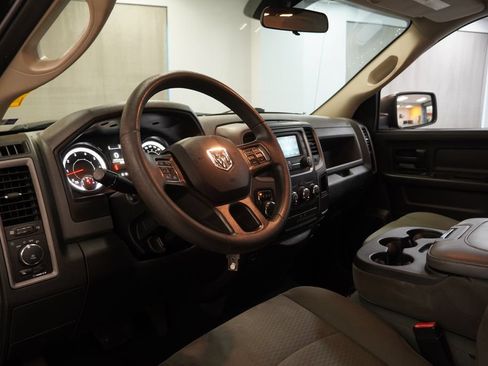 Used 2018 RAM 1500 Express w/ Express Value Package AWD/4WD image 6