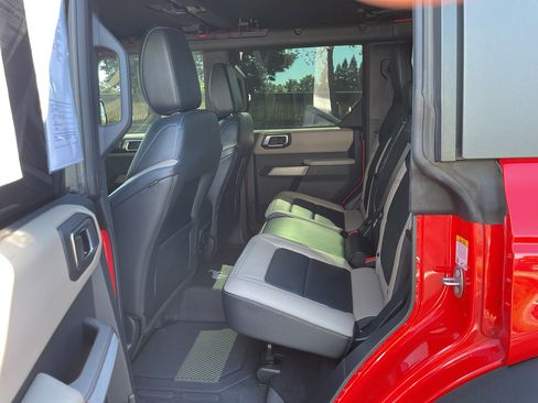 Used 2023 Ford Bronco Wildtrak image 61