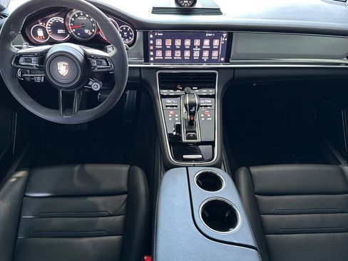 Used 2022 Porsche Panamera Turbo S image 6