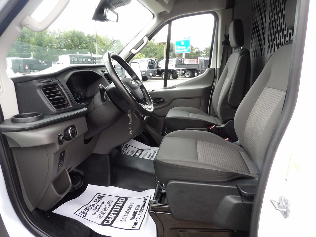 Used 2016 Ford Transit 250 148 Medium Roof RWD image 17