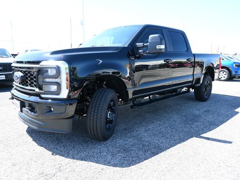 New 2026 Ford F250 XL w/ STX Appearance Package AWD/4WD image 8