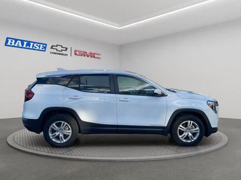 Certified 2024 GMC Terrain SLE image 5