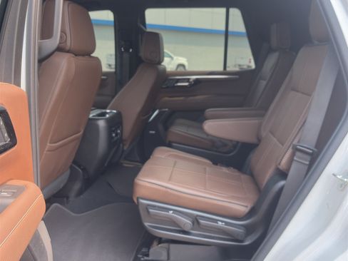 Used 2025 Chevrolet Tahoe High Country w/ Sun And Tow Package AWD/4WD image 14