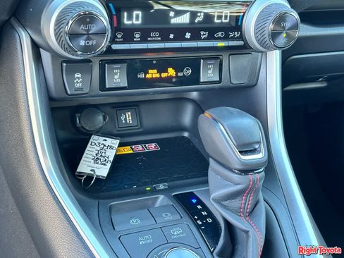 Certified 2025 Toyota RAV4 XSE w/ Weather Package AWD/4WD image 29