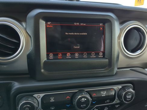 Used 2020 Jeep Gladiator Overland w/ Safety Group image 21