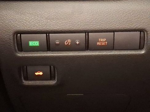 Used 2024 Nissan Sentra SV FWD image 24