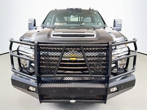 Used 2023 Chevrolet Silverado 3500 High Country w/ LPO, Hitch Package AWD/4WD image 2