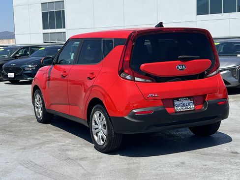 Used 2020 Kia Soul LX FWD image 4